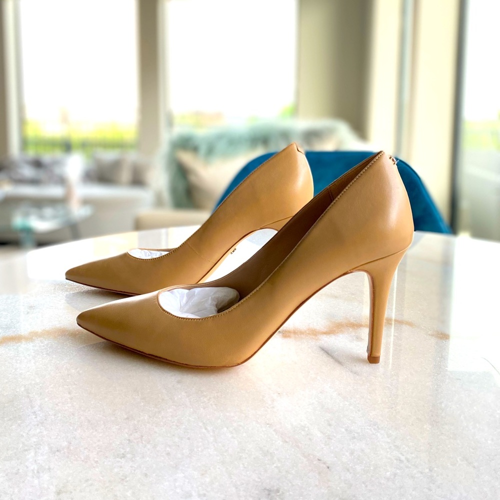 Sam Edelman Hazel pointed toe heel. Heel height 3.75”